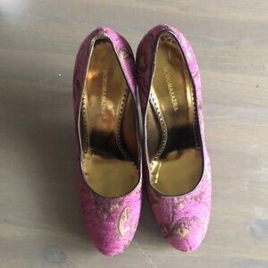 NEW BCBGmaxazria heels Brocade style